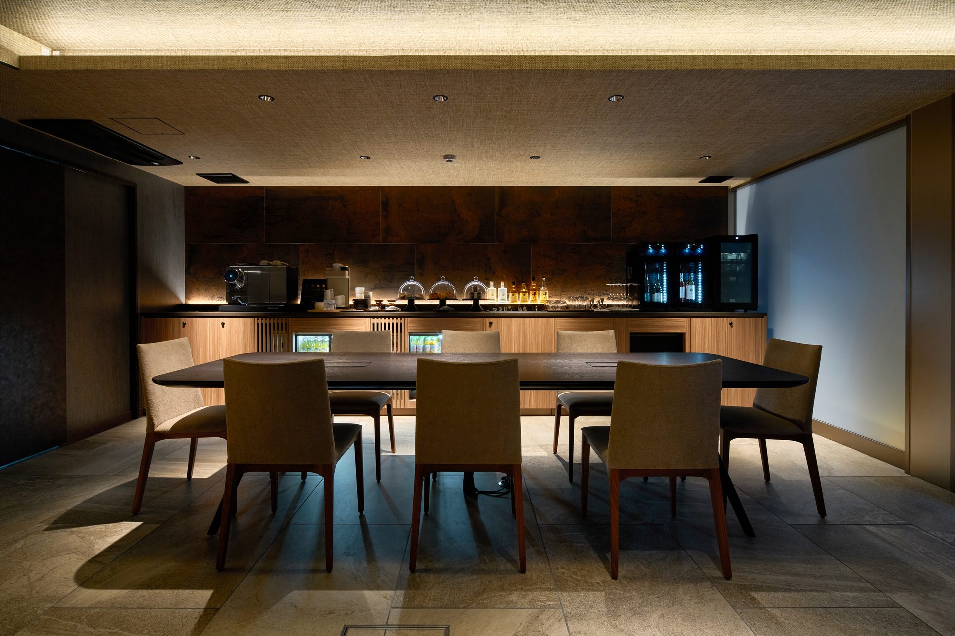 Tea and sake lounge at GION KUROMATSU