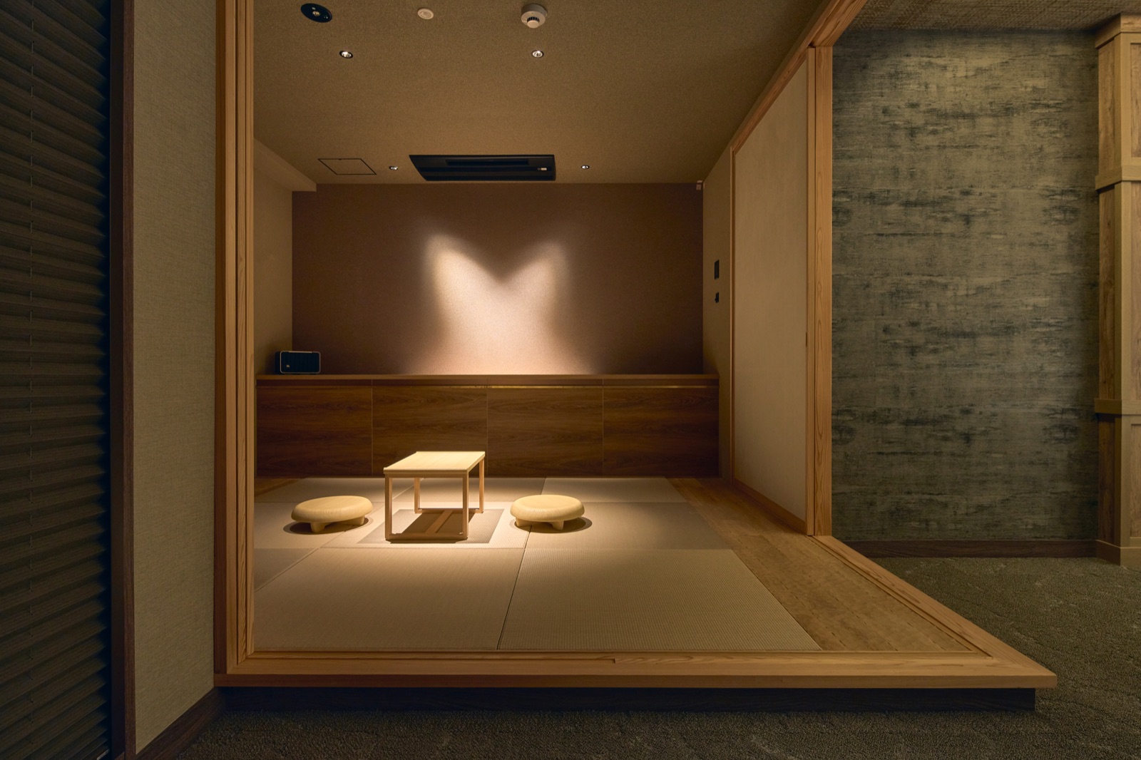 Deluxe Twin tatami room 1