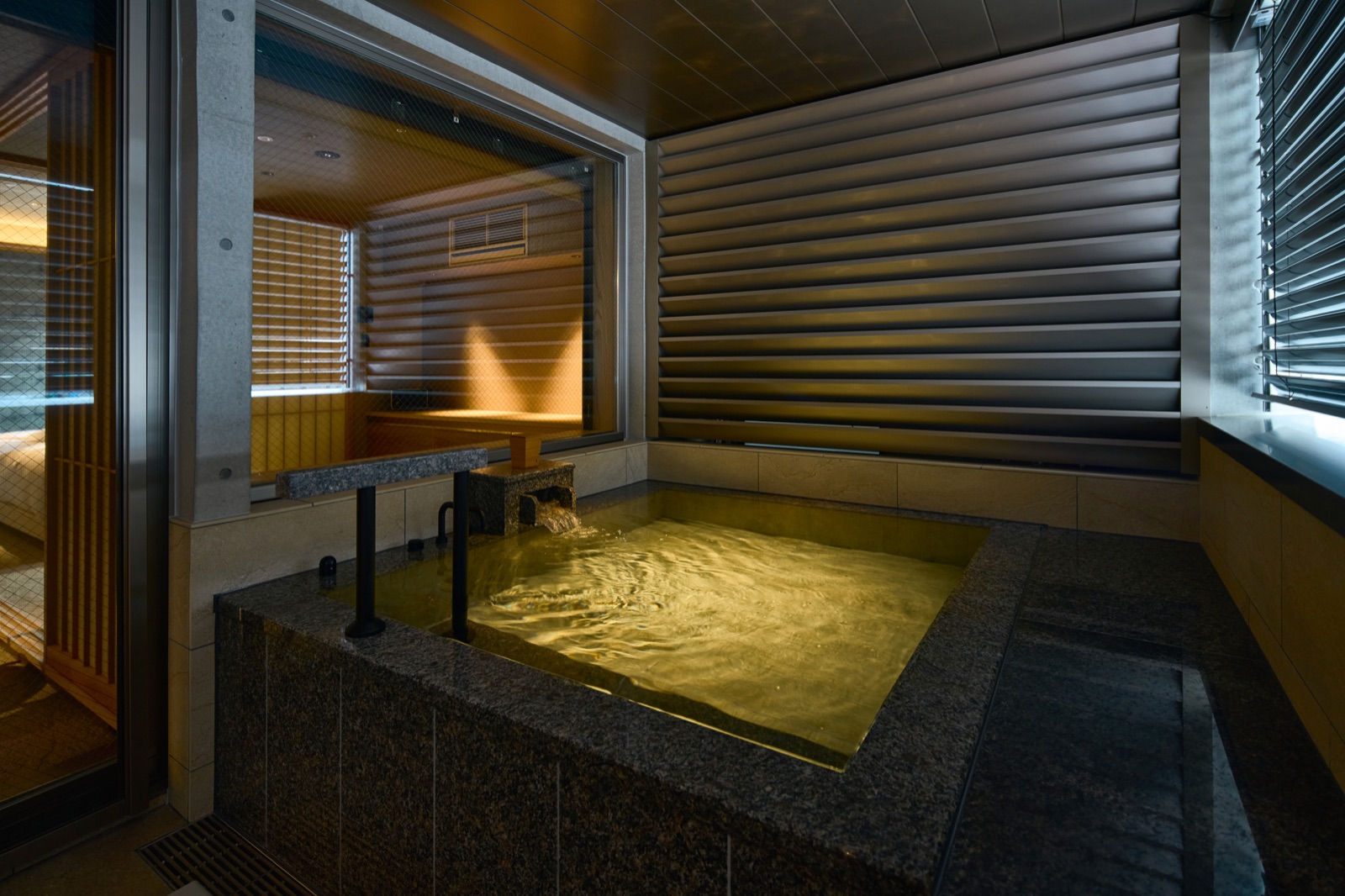 Premium Twin bath 1