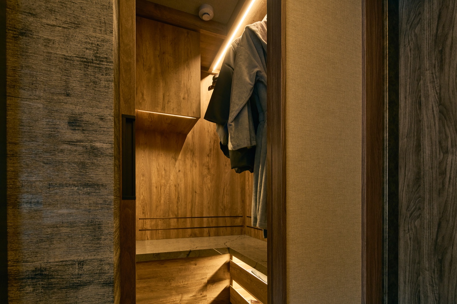 Standard King bedroom 5