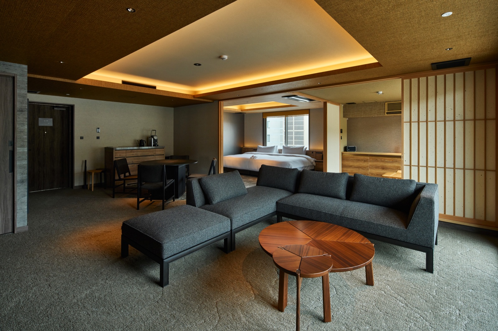 Suite King living room 7